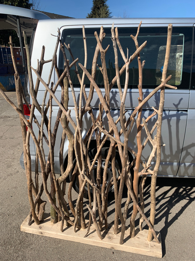 2 metre driftwood screen